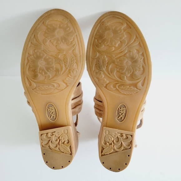 NEW Sofft Samoa Beige Suede Leather Sandals Size 6.5 - Picture 5 of 6